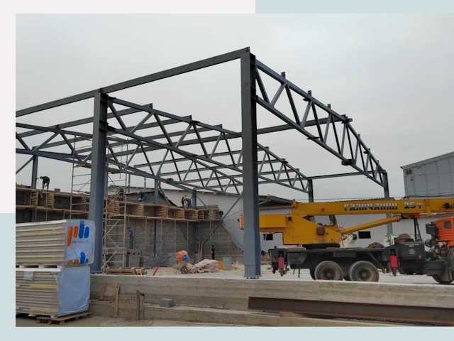 Строительство цехов в Большом Камне