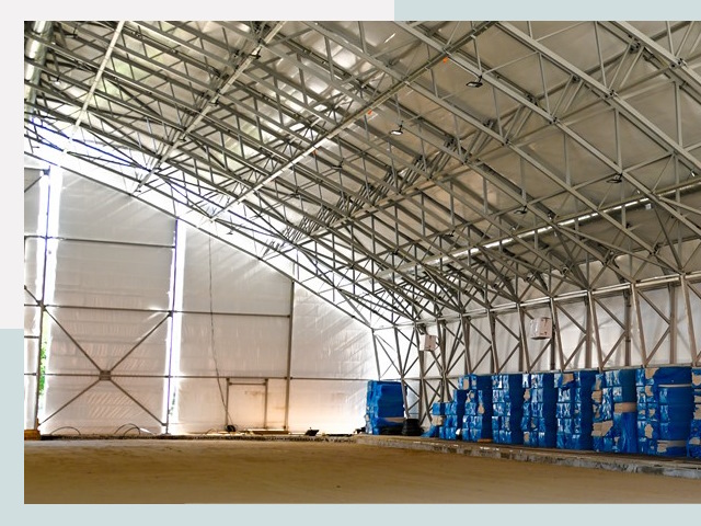 Строительство крытых катков в Большом Камне